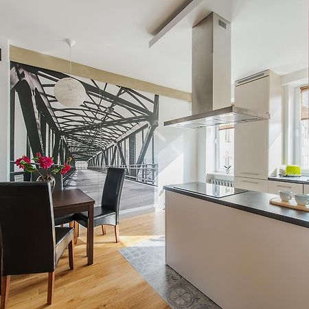 Chmielna 73 P&O Serviced Apartments Varsóvia Exterior foto