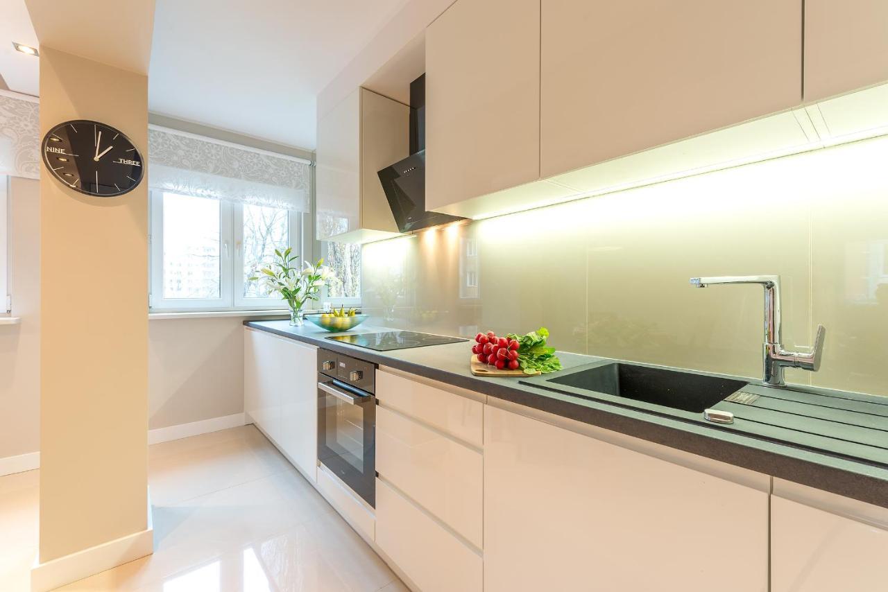 Chmielna 73 P&O Serviced Apartments Varsóvia Exterior foto