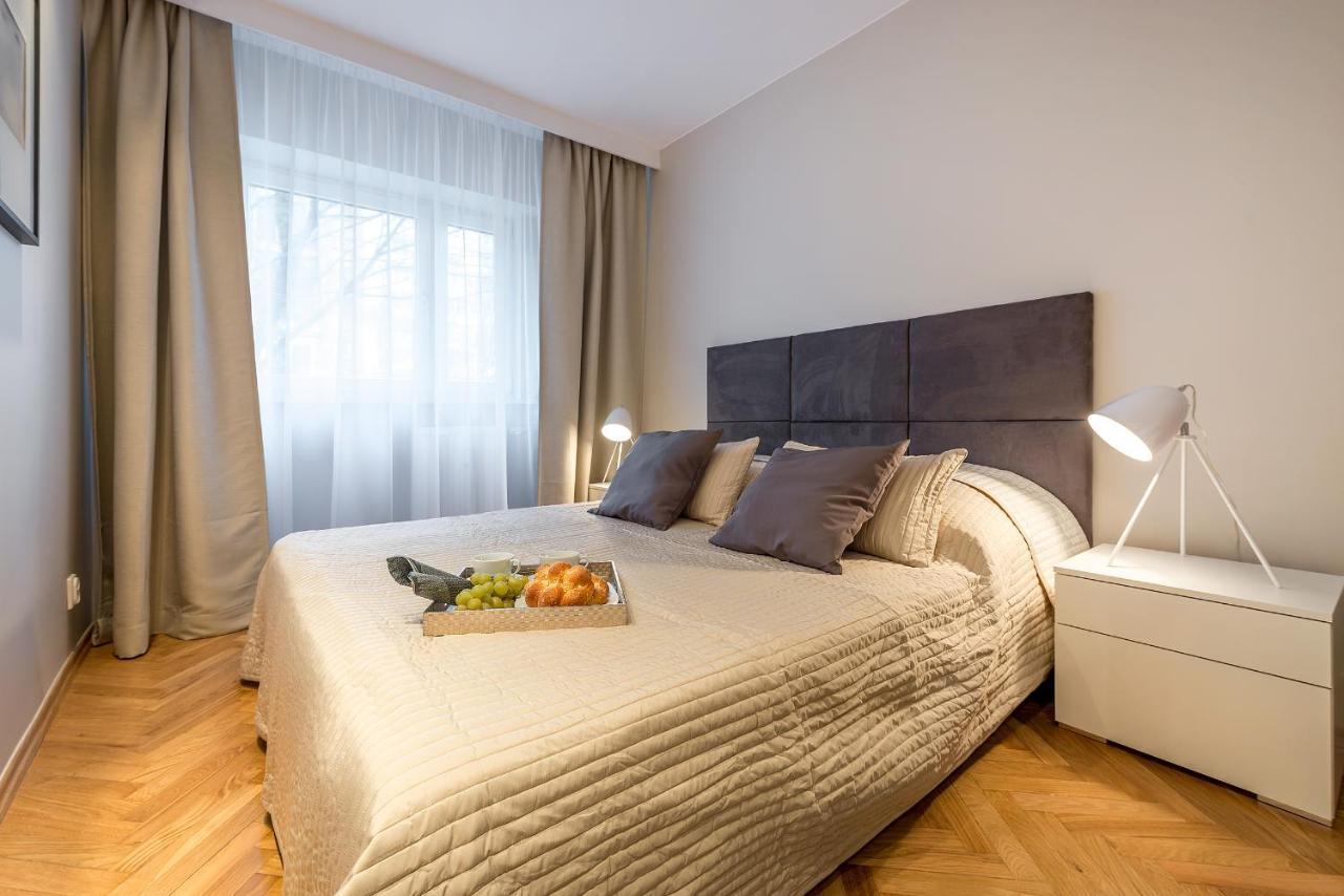 Chmielna 73 P&O Serviced Apartments Varsóvia Exterior foto